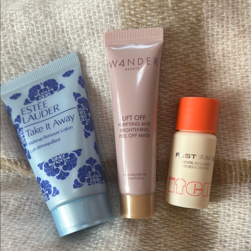 Estee Lauder Makeup Remover and Free gifts